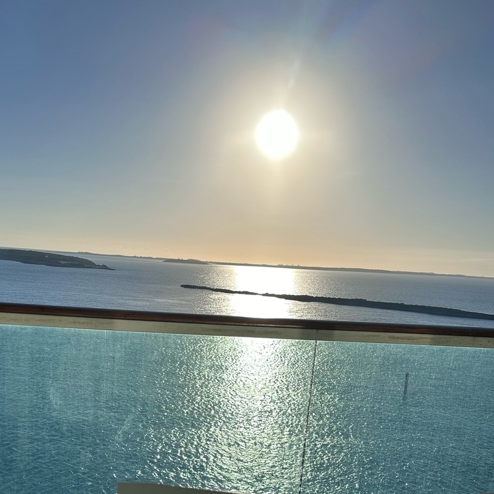 Meet your Posher, Lucy